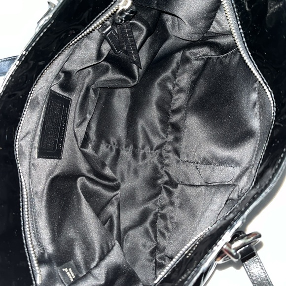 Coach  Vintage  black patent leather shoulder bag  small tote  Silvertone HW EUC - Picture 16 of 17